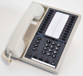 5300X-PG Comdial SOLO II 3-LINE TELEPHONE. REFURBISHED W/FULL ONE YEAR WARRANTY